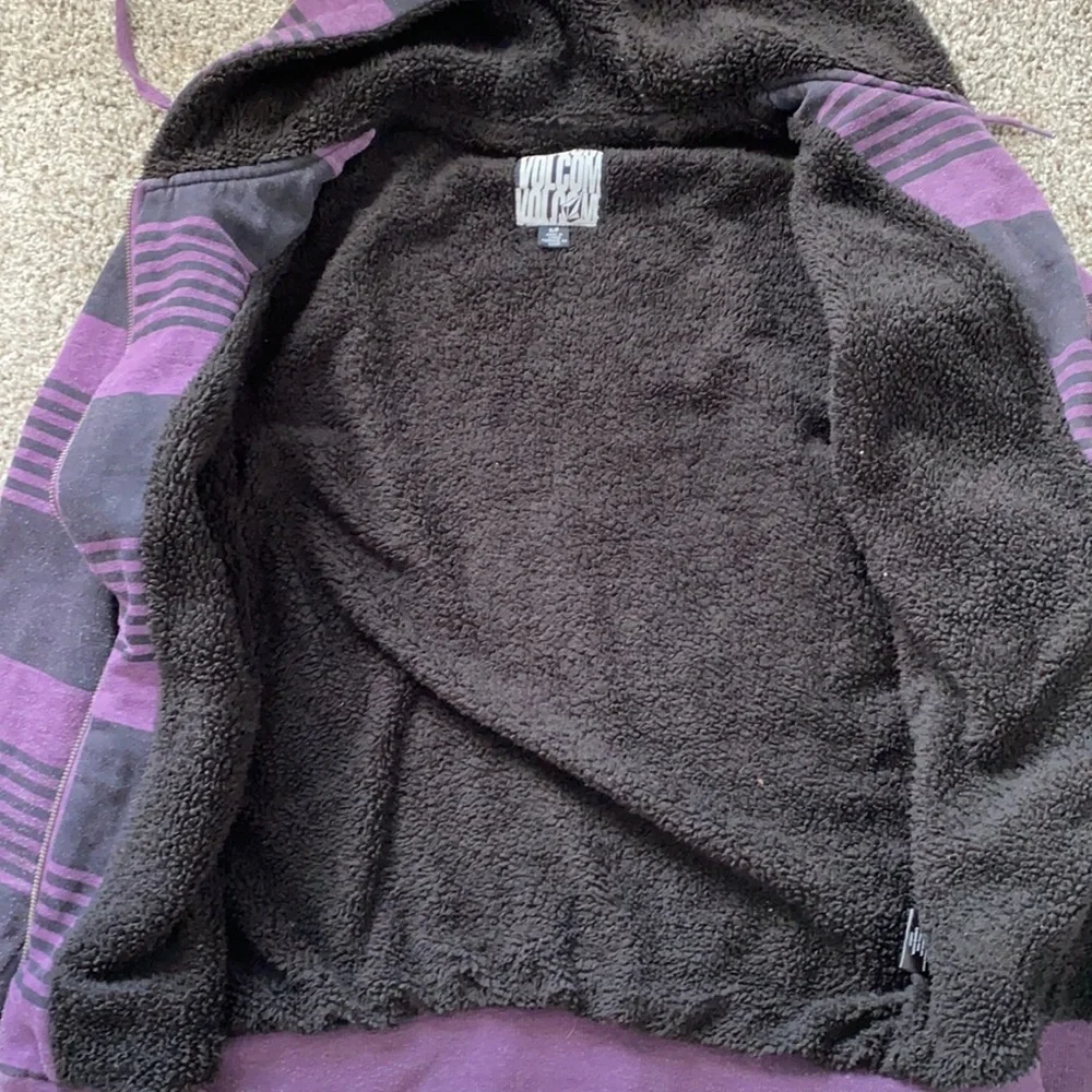 Volcom - Picture 5 of 5